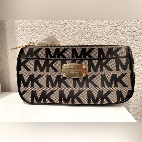 Michael Kors | Michael Kors Travel Pouch - Picture 1 of 3
